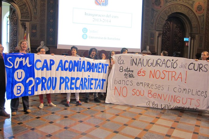 Protestas en la inauguración del curso de la UB