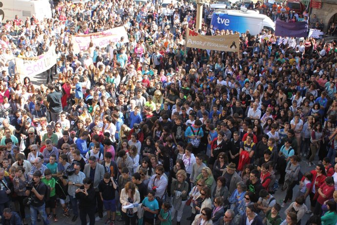 Concentración ante el Ayuntamiento de Tàrrega