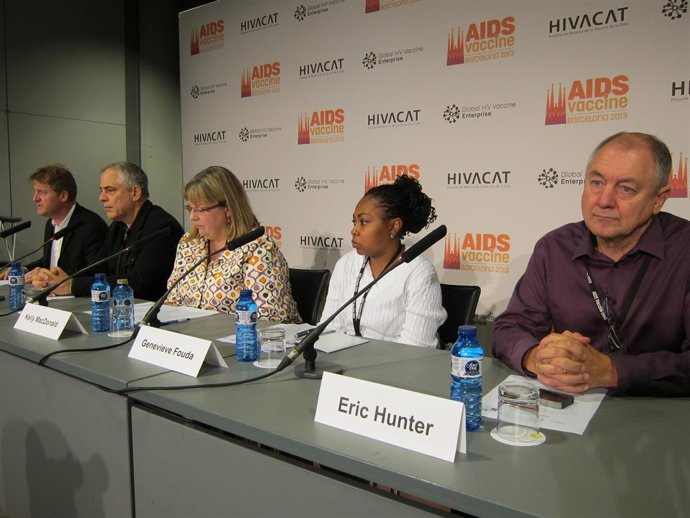 El investigador C.Brander (Hivacat) modera un encuentro en el Aids Vaccine 2013