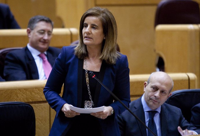 Fátima Báñez En El Senado