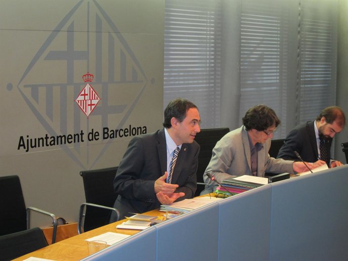 El teniente de alcalde J.Ciurana (CiU), J.Portabella (UpB) y G.Ardanuy (CiU)