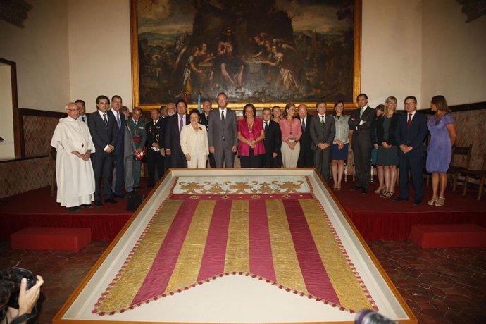 La Real Senyera en el Ayuntamiento
