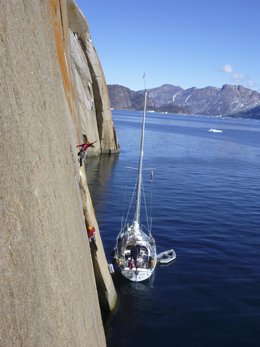 Los escaladores belgaes Nicolas y Olivier Favresse