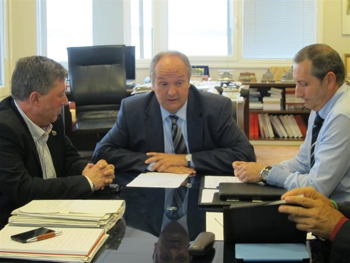 El consejero se reúne con miembros de AMA