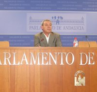 PSOE-A: La negociación con IULV-CA sobre el presupuesto va por "muy buen camino"