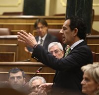 El PP reprocha al PSOE que critique la reforma local cuando llevó a los ayuntamientos "a la ruina" durante su Gobierno