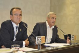 Javier Sada (dcha.) y Juan Antonio Sánchez Quero (izda.), del PSOE-Aragón.