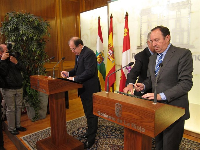 Firma acuerdo La RIoja con Castilla y León
