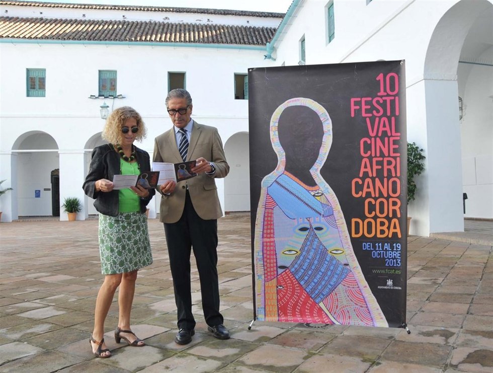 Cisneros y Pineda junto al cartel del FCAT Córdoba