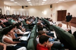 Asistentes a la mesa de Loyola Emprende