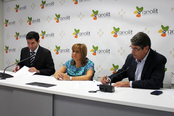 Márquez, Gálvez y Carazo en la firma del protocolo entre la Junta y Faeca