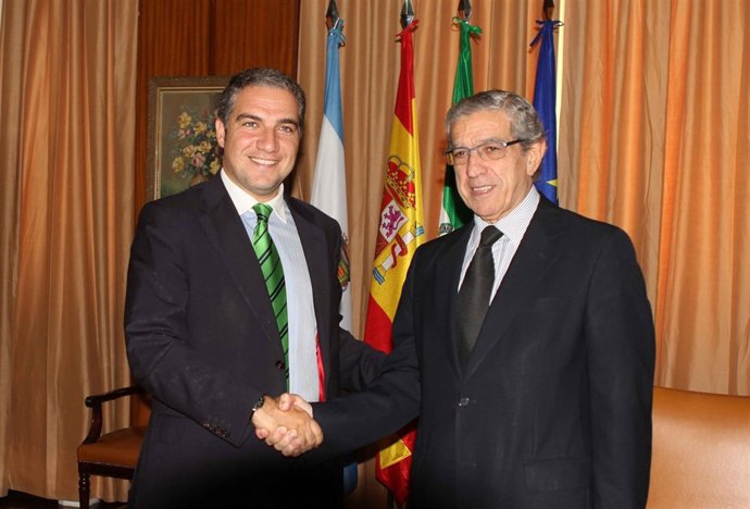Elías Bendodo presidente Diputación Málaga y de PP junto a Braulio Medel Unicaja