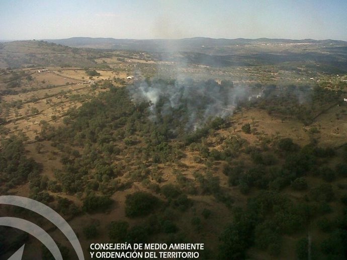 Incendio declarado en un paraje de Cumbres Mayores. 