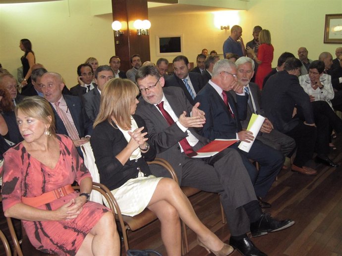 Acto de Ximo Puig en la Casa de Valencia de Madrid