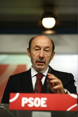 Alfredo Pérez Rubalcaba y Susana Díaz en Ferraz