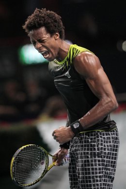 Monfils celebra su triunfo sobre Federer