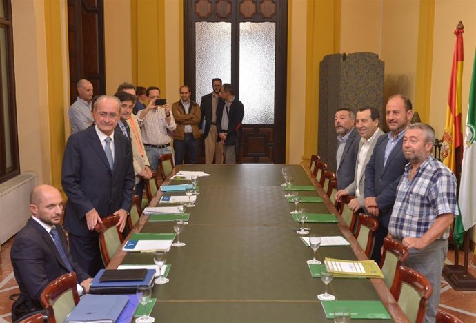 Ayuntamiento y Junta se reúnen en la comisión mixta del metro            