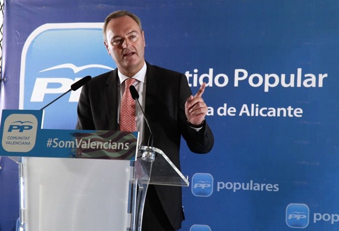 El presidente del PPCV, Alberto Fabra, en un acto de partido en Biar (Alicante)