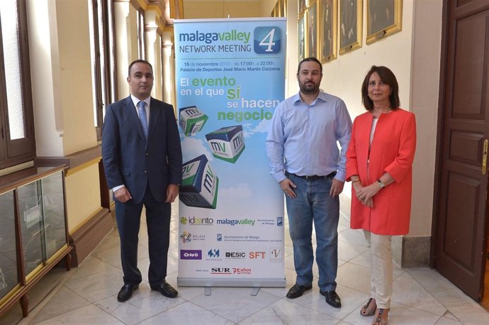 Mario Cortés y Esther Molina, del Ayuntamiento de Málaga