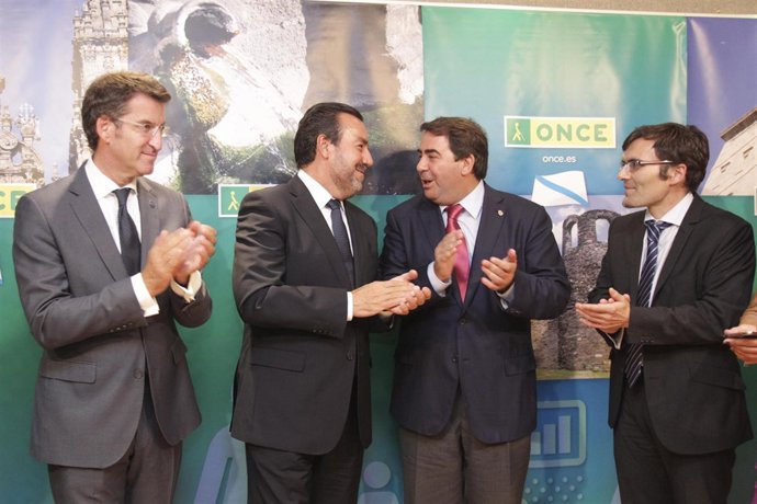 Entrega del premio a la ONCE