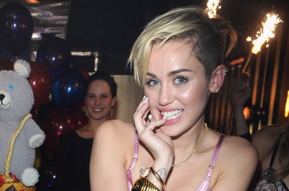 Miley Porn - Lo que nos faltaba: Â¡Le ofrecen 1 millÃ³n de dÃ³lares a Miley Cyrus por  dirigir una pelÃ­cula porno!