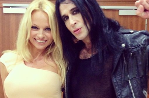 Pamela Anderson sorprende a Mario Vaquerizo en el programa de Jorge Javier