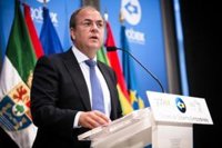 Monago anuncia una "protección de viudedad" de entre 100 y 200 euros que llegará al 95% de los viudos extremeños