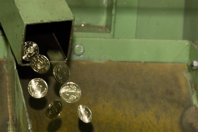 Fabricación De Monedas De Euros En La Fábrica Nacional De Moneda Y Timbre
