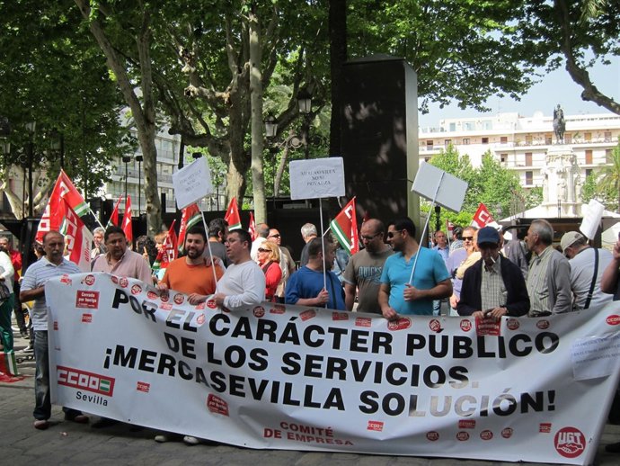 Protesta de la plantilla de Mercasevilla.