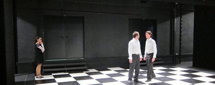 Representación de 'La Cantante Calva' en sala pequeña TCM