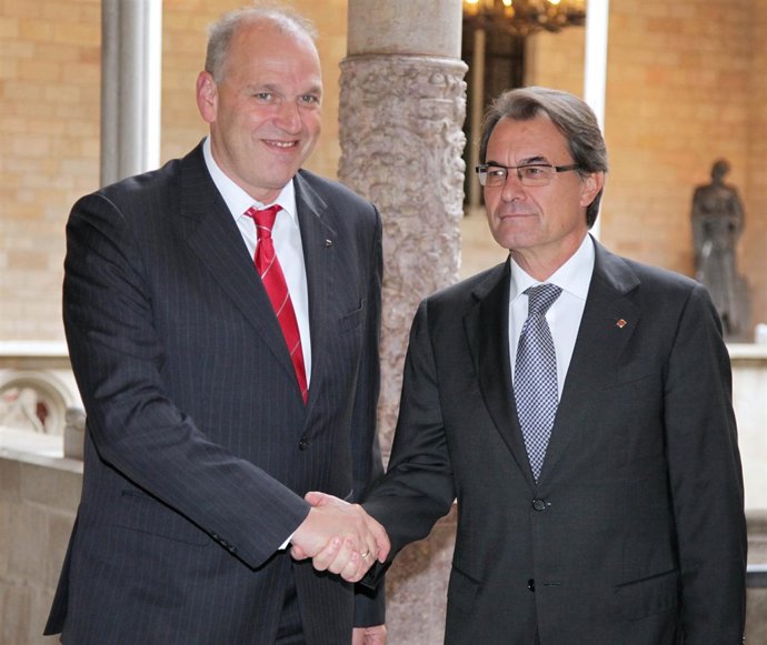 El presidente de Seat, Jürgen Stackmann con el presidente Artur Mas