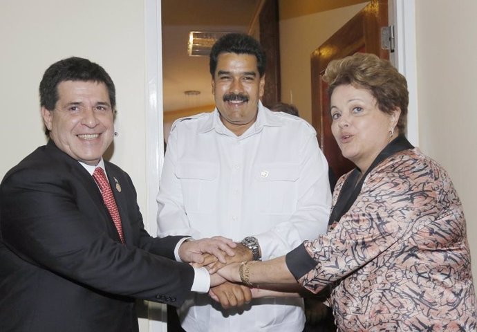 Cartes, Rousseff y Maduro en Unasur