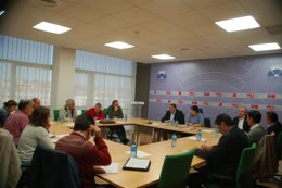 Participantes en la reunión sobre la Ley Agraria.