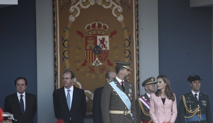Príncipes de Asturias en el Desfile del 12 de Octubre