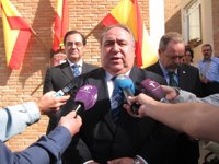 Tirado pone en valor el trabajo de la Guardia Civil y reivindica España como "patria común e indivisible"