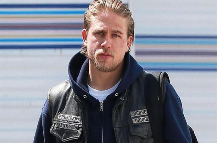 Charlie Hunnam abandona su papel en 50 sombras de Grey 