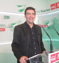 PSOE-A asegura que Susana Díaz "no habla de Cataluña, sino de España" y que ese asunto "no es cosa de dos"