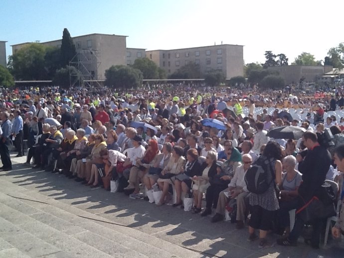 Asistentes a la beatificación de 522 mártires del s.XX, en Tarragona