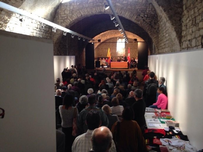Homenaje a tres maquis del PSUC abatidos en Besalú durante el franquismo
