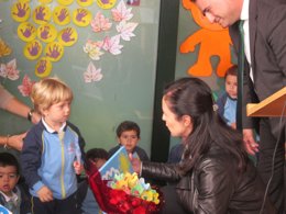 Pilar Rojo en un acto en la escuela infantil Cativos.