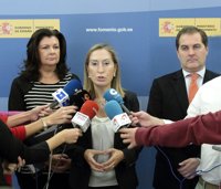 Fomento e Industria exploran ampliar las conexiones aéreas con China