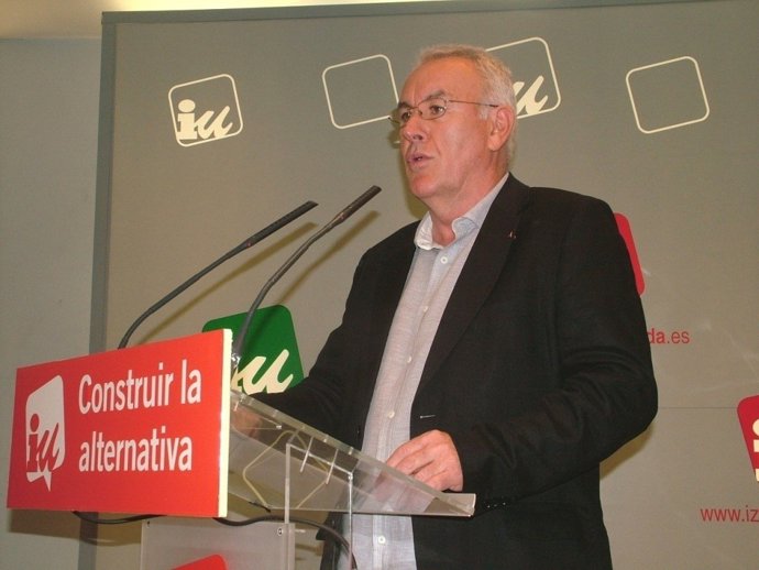 El coordinador federal de IU, Cayo Lara