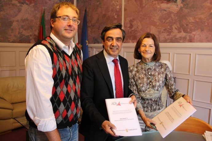 El alcalde presenta los proyectos para las Iniciativas Singulares de Empleo