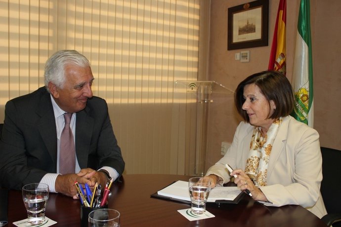 Sánchez Rubio recibe a los agentes sociales