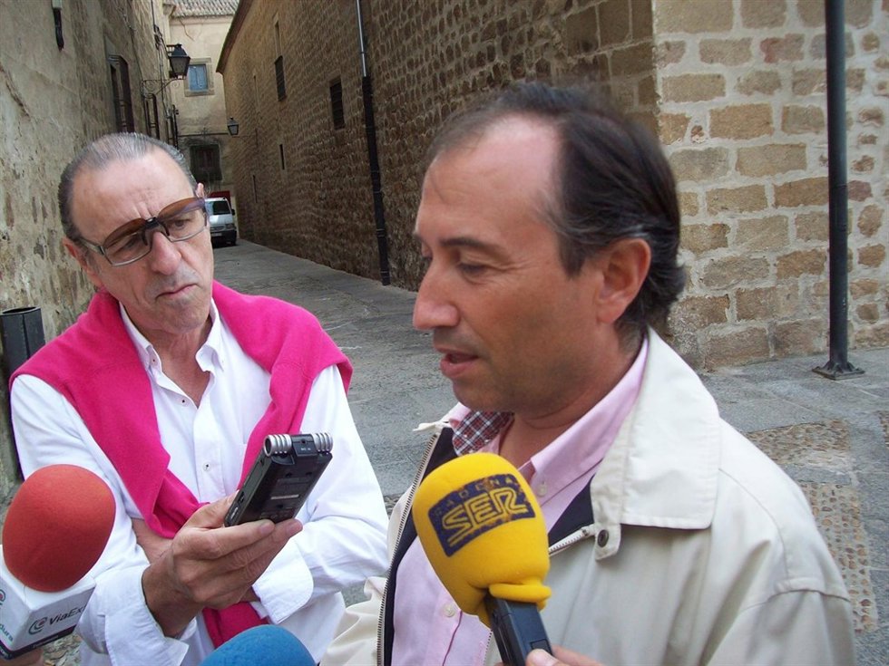 León