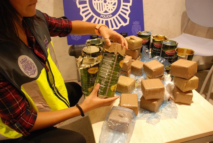 Botes de olivas que ocultaban hachís