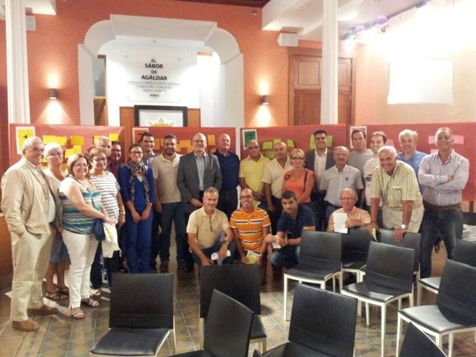 Foto grupal del foro sobre transparencia de Gáldar