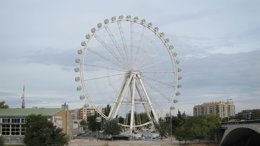 Noria junto al Puente de Santiago de Zaragoza