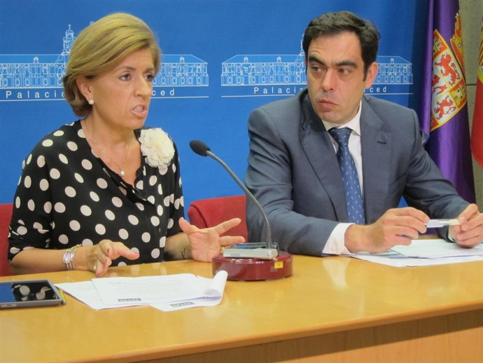 Botella y Amor en la rueda de prensa