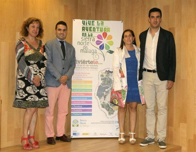 Jacobo Florido con alcaldesa de Vva Tapia y alcalde VVa Rosario José Ant Gonzále